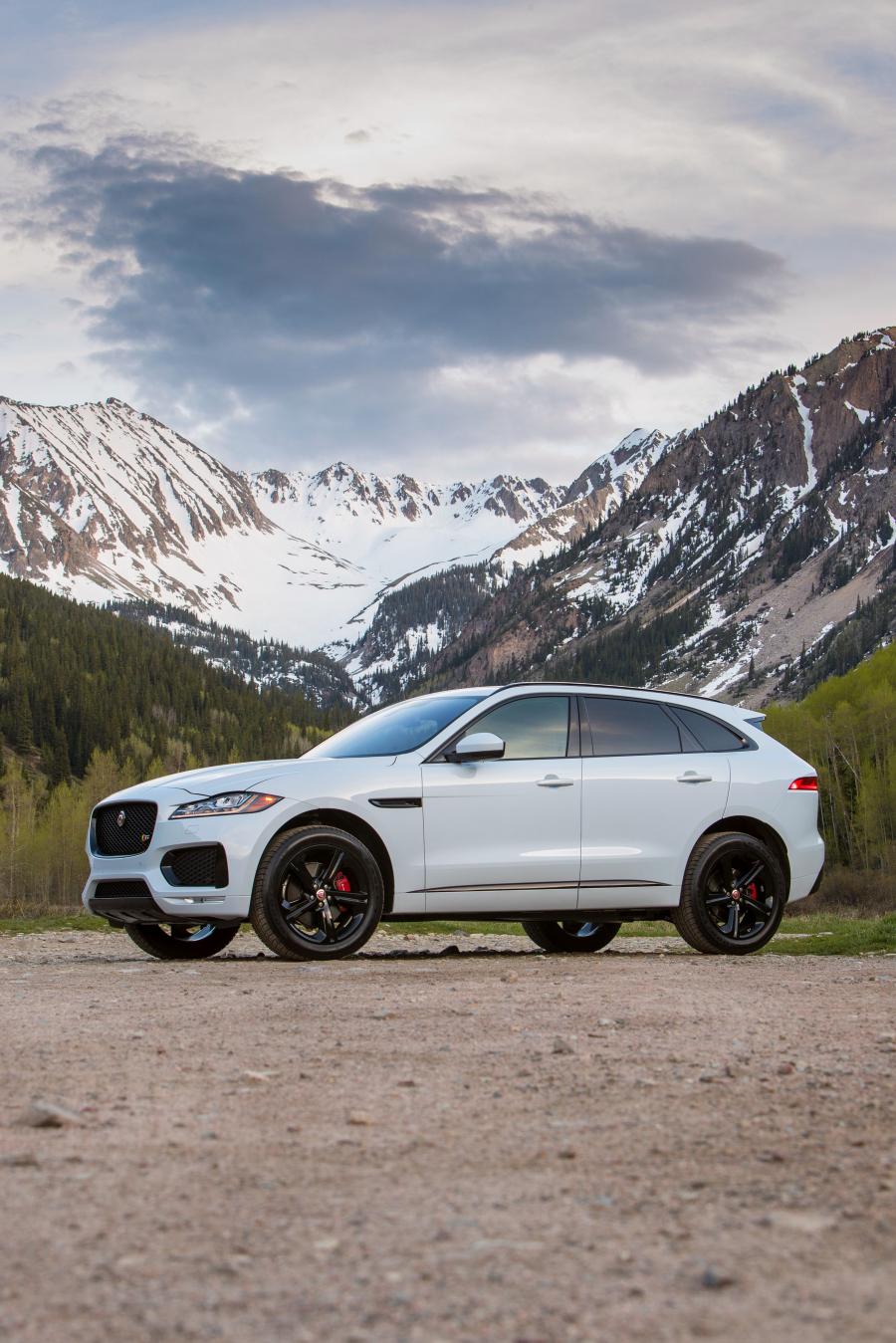  Jaguar F-Pace S 35t AWD 2016 года  (NA) (фото 13 из 16)
